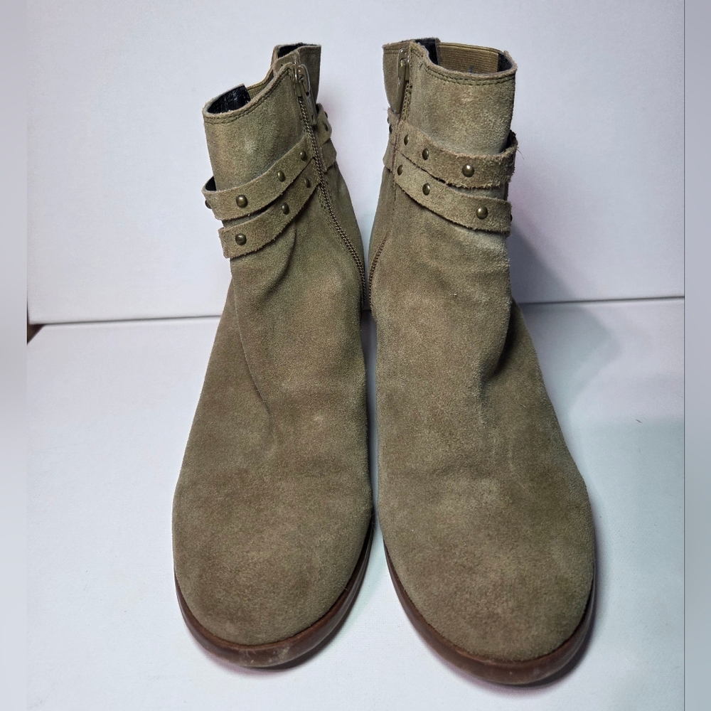 Matisse Camryn Suede Studded Harness Tan Ankle Boots Women's Size 9 - Picture 3 of 12